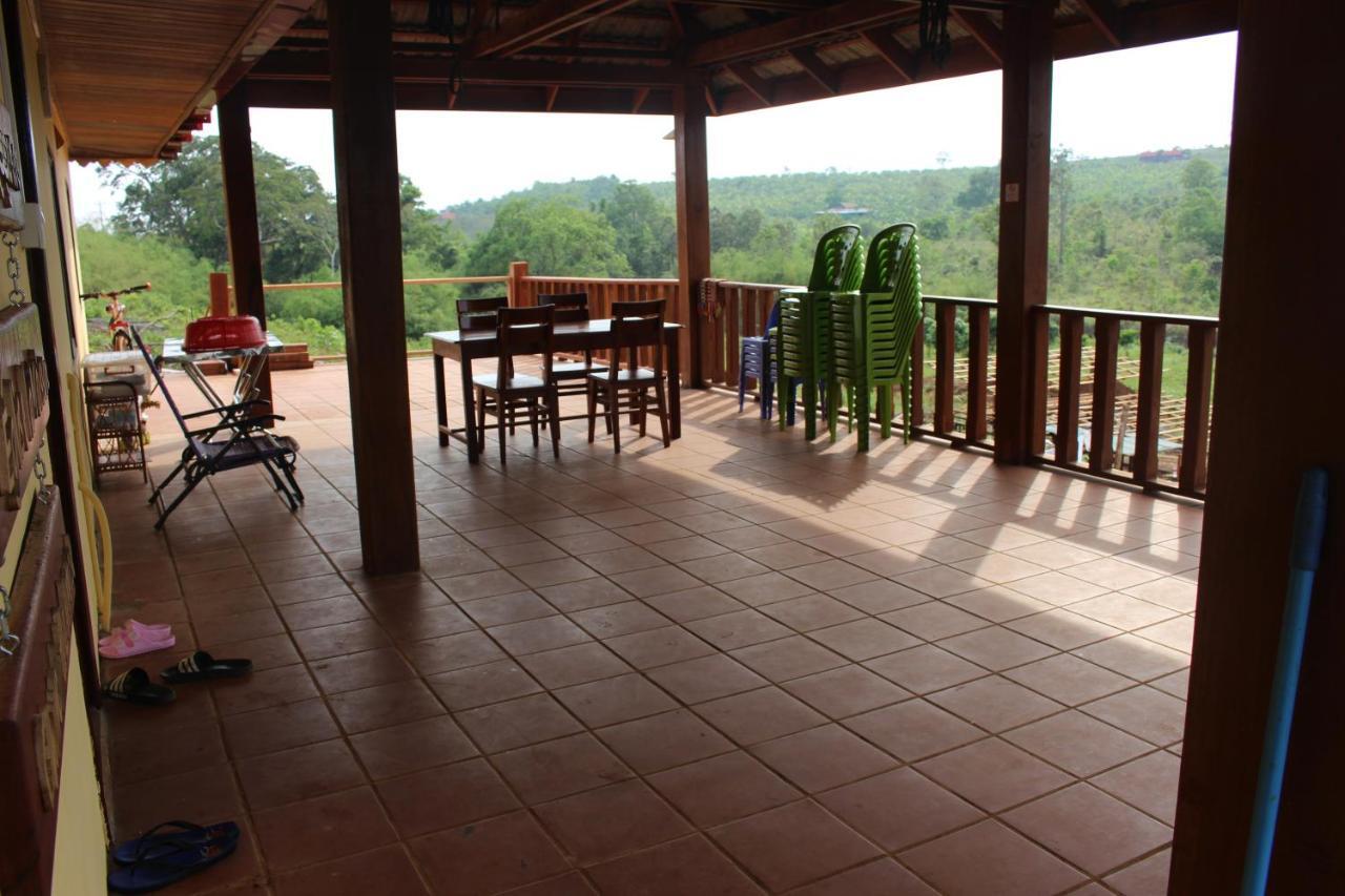 Bed and Breakfast Terre De Lumiere Senmonorom Exterior foto
